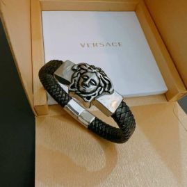 Picture of Versace Bracelet _SKUVersacebracelet06cly8216651